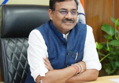 मुख्य सचिव आनंद बर्द्धन ने सिंचाई विभाग की चेक डैम योजनाओं की समीक्षा की