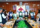 सेतु आयोग ने मुख्यमंत्री धामी को सौंपी सशक्तिकरण रिपोर्ट