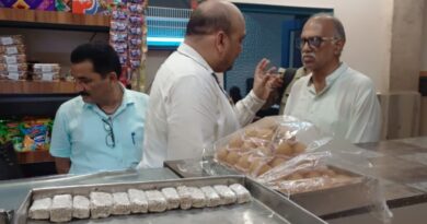 मुख्यमंत्री के निर्देशों पर श्रीनगर व कोटद्वार में खाद्य सुरक्षा विभाग की कार्रवाई