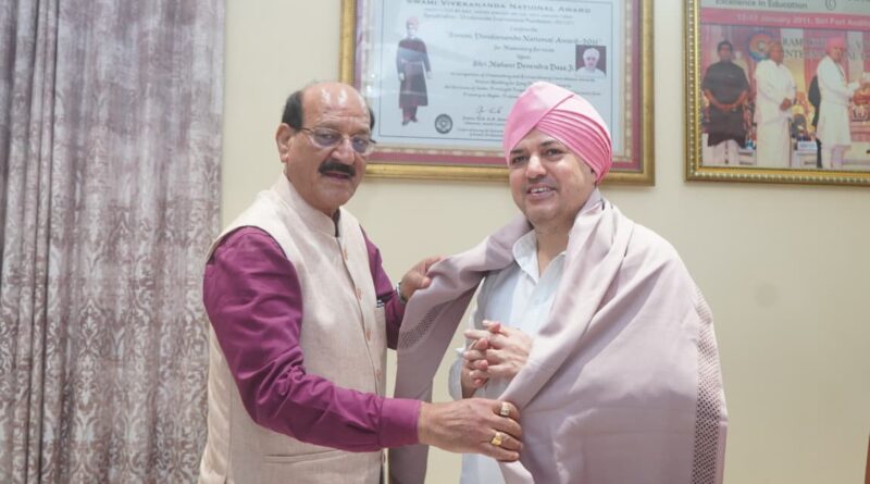 श्री दरबार साहिब पहुंचे स्वास्थ्य मंत्री सुबोध उनियाल, जल्द होगा एसएमआई अस्पताल का 100 करोड़ से अधिक बकाया भुगतान
