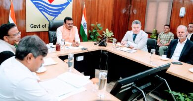 मुख्य सचिव आनंद बर्द्धन से मिले विश्व बैंक के अधिकारी