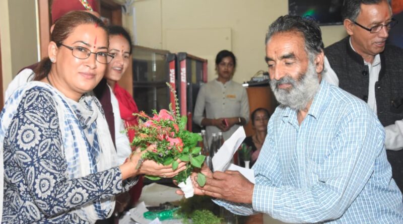 सुराज और जन-जन का विकास ही हमारी राजनीति का आधार- रेखा आर्या