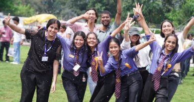 एसजीआरआरयू के दीक्षारंभ का भव्य समापन, रेन डांस पर जमकर थिरके छात्र-छात्राएं