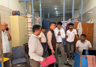 चीनी के बढ़ते दामों पर प्रशासन सख्त, देहरादून में दो दर्जन से अधिक थोक विक्रेताओं के प्रतिष्ठानों पर छापेमारी