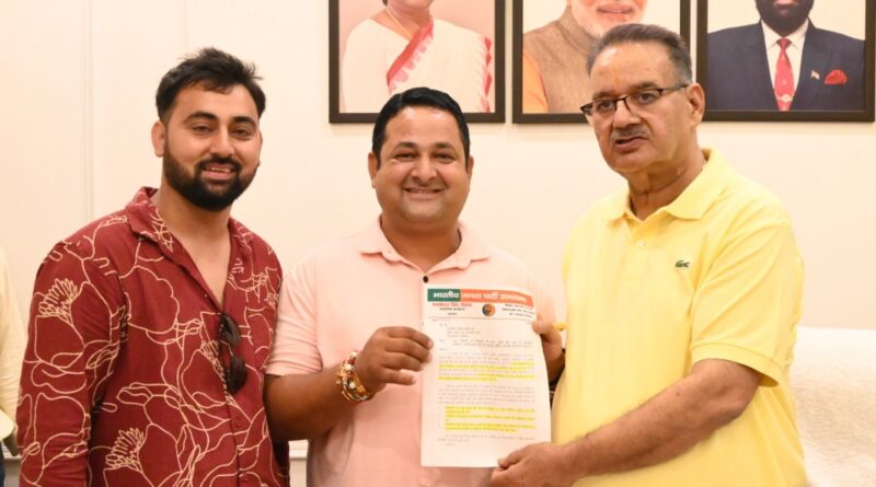 फल मंडियों में कटौती से परेशान मोरी के किसान, कृषि मंत्री गणेश जोशी से लगाई गुहार