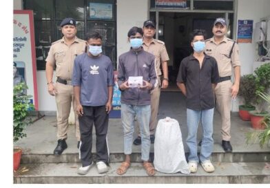 नेहरू कॉलोनी में नकबजनी का खुलासा, तीन आरोपी गिरफ्तार