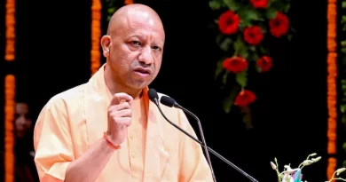 मेहनत और प्रतिभा को सम्मान देगी योगी सरकार, विद्यालयों के वार्षिकोत्सव में मिलेगा पुरस्कार