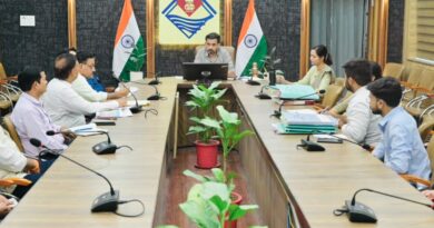ग्रीन बिल्डिंग की धीमी प्रगति पर डीएम सख्त, कार्यदायी संस्था को लगाई फटकार