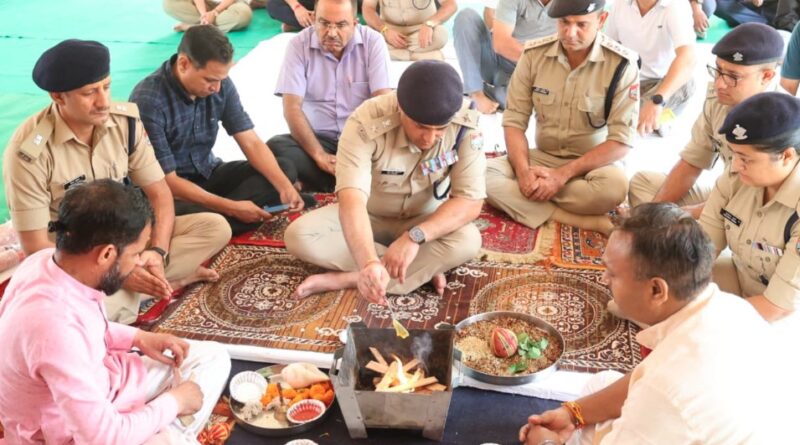 विश्वकर्मा जयंती के अवसर पर एसएसपी देहरादून ने पुलिस लाइन में की पूजा-अर्चना