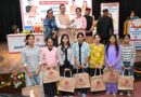 अतरराष्ट्रीय बालिका दिवस पर मुख्यमंत्री ने 149 मेधावी बालिकाओं को स्मार्टफोन प्रदान कर किया सम्मानित