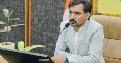 पशु हेल्पलाइन 1962 पर रिस्पॉन्स नहीं मिलने से डीएम नाराज, संबंधित कर्मचारियों का वेतन रोकने के निर्देश