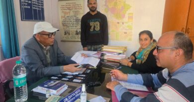 अपर निदेशक ने किया श्रीनगर पशु चिकित्सालय का आकस्मिक निरीक्षण, टीकाकरण एवं विभागीय लक्ष्यों को समय पर पूरा करने के निर्देश