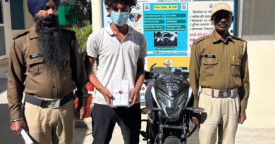 देहरादून में युवती से मोबाइल छीनने वाला सहारनपुर का युवक गिरफ्तार, चोरी की बाइक भी बरामद
