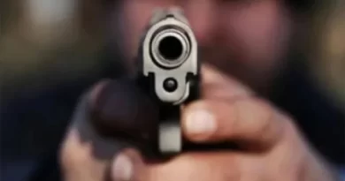 फिरोजाबाद में घरेलू विवाद ने लिया खूनी मोड़, पत्नी और युवक पर फायरिंग; पुलिस ने आरोपी पति को दबोचा